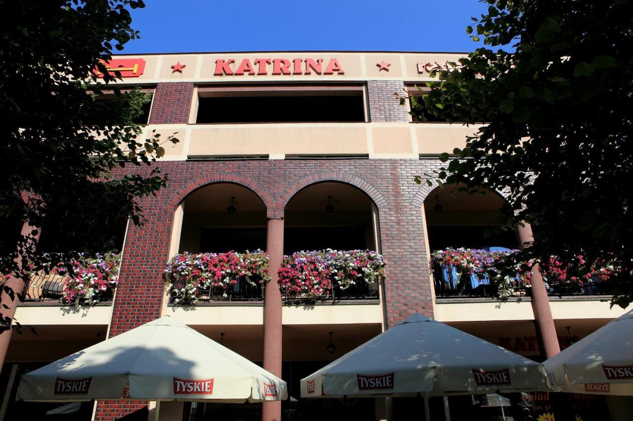 Katrina Aparthotel Ostrzeszow Exterior photo